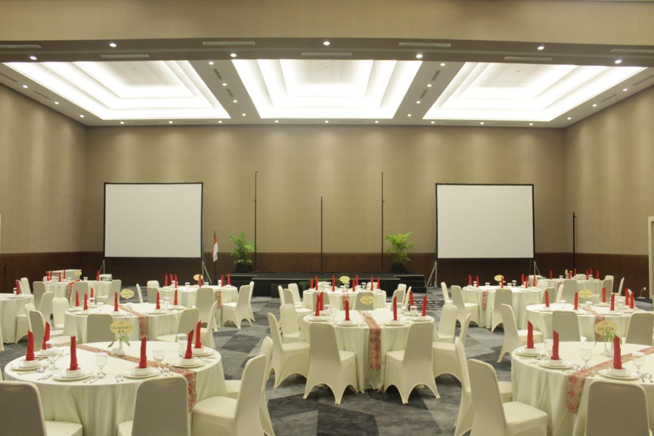 Hotel Santika Premiere Ambon Buitenkant foto