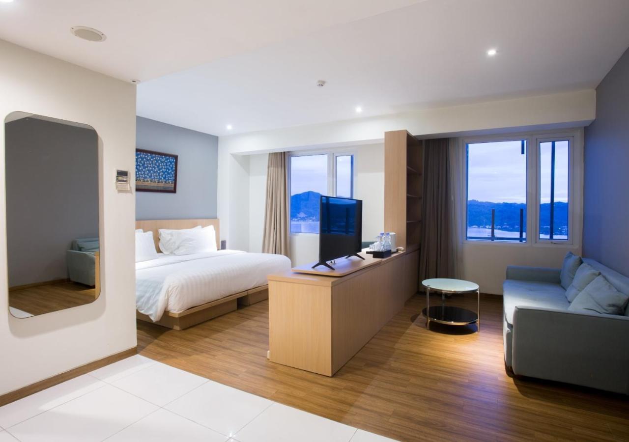 Hotel Santika Premiere Ambon Buitenkant foto