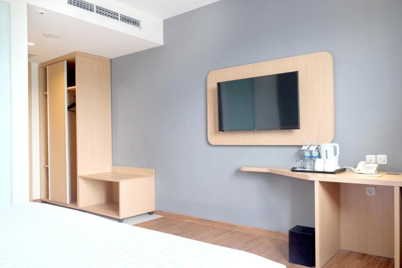 Hotel Santika Premiere Ambon Buitenkant foto